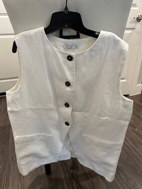 Chico's Ivory Linen Button-Front Vest
